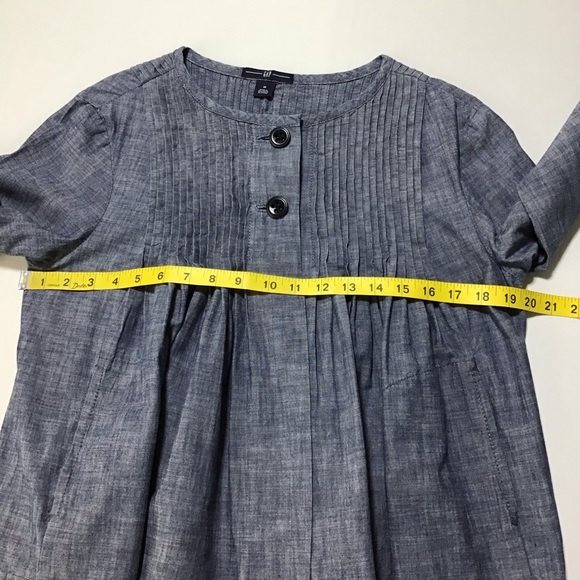 GAP Chambray Blue Cotton Pleated Woman’s Top - Picture 13 of 13